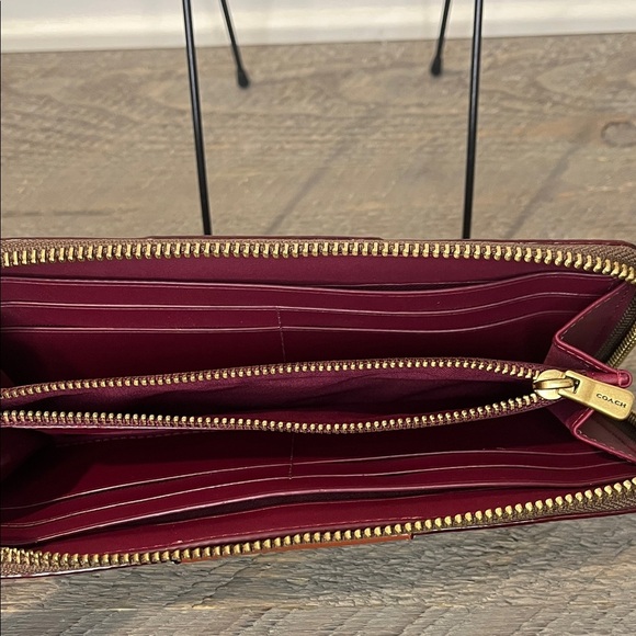 NWOT Coach Color-Block Coated Canvas Signature Slim Accordion Zip - Picture 9 of 10